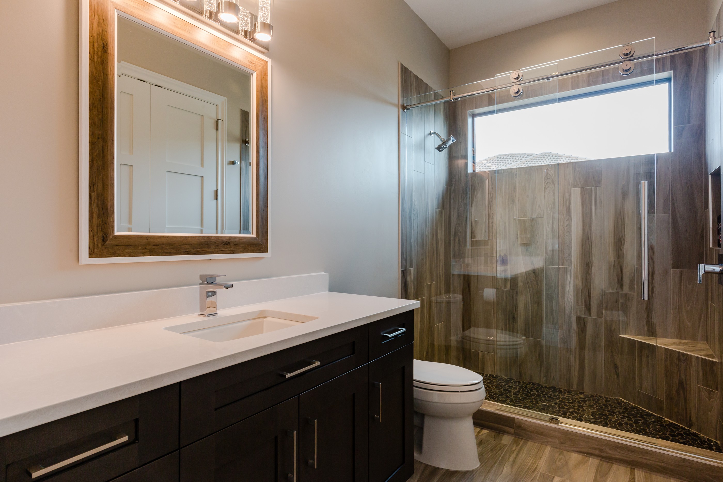 2nd upstairs bath Aubuchon Homes